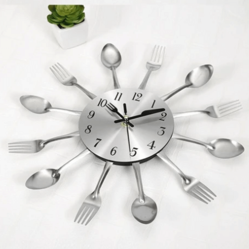 Cutlery Metal Kitchen Wall Clock Spoon Fork Creative Quartz Wall Mount